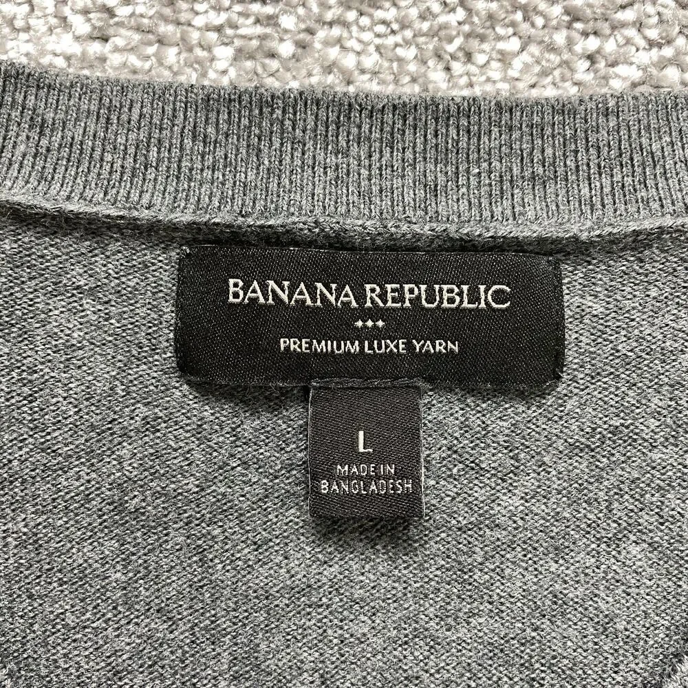 Banana Republic Sweater Mens Large Gray V Neck Premium Luxe Yarn Silk Cashmere